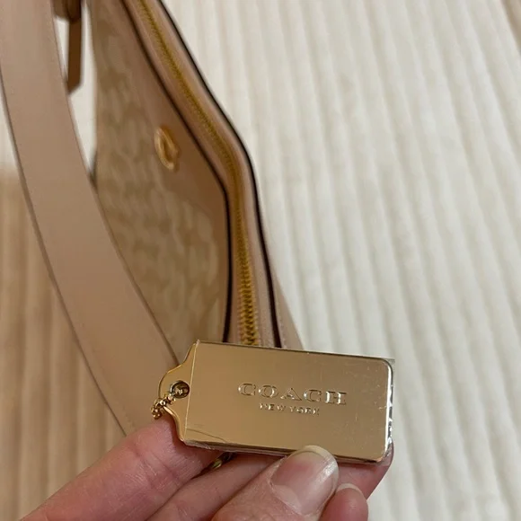 Coach | Ivie Hobo Bag - Signature Khaki - Picture 10 of 17